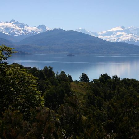 Lodge El Mirador De Guadal Puerto Guadal Eksteriør bilde