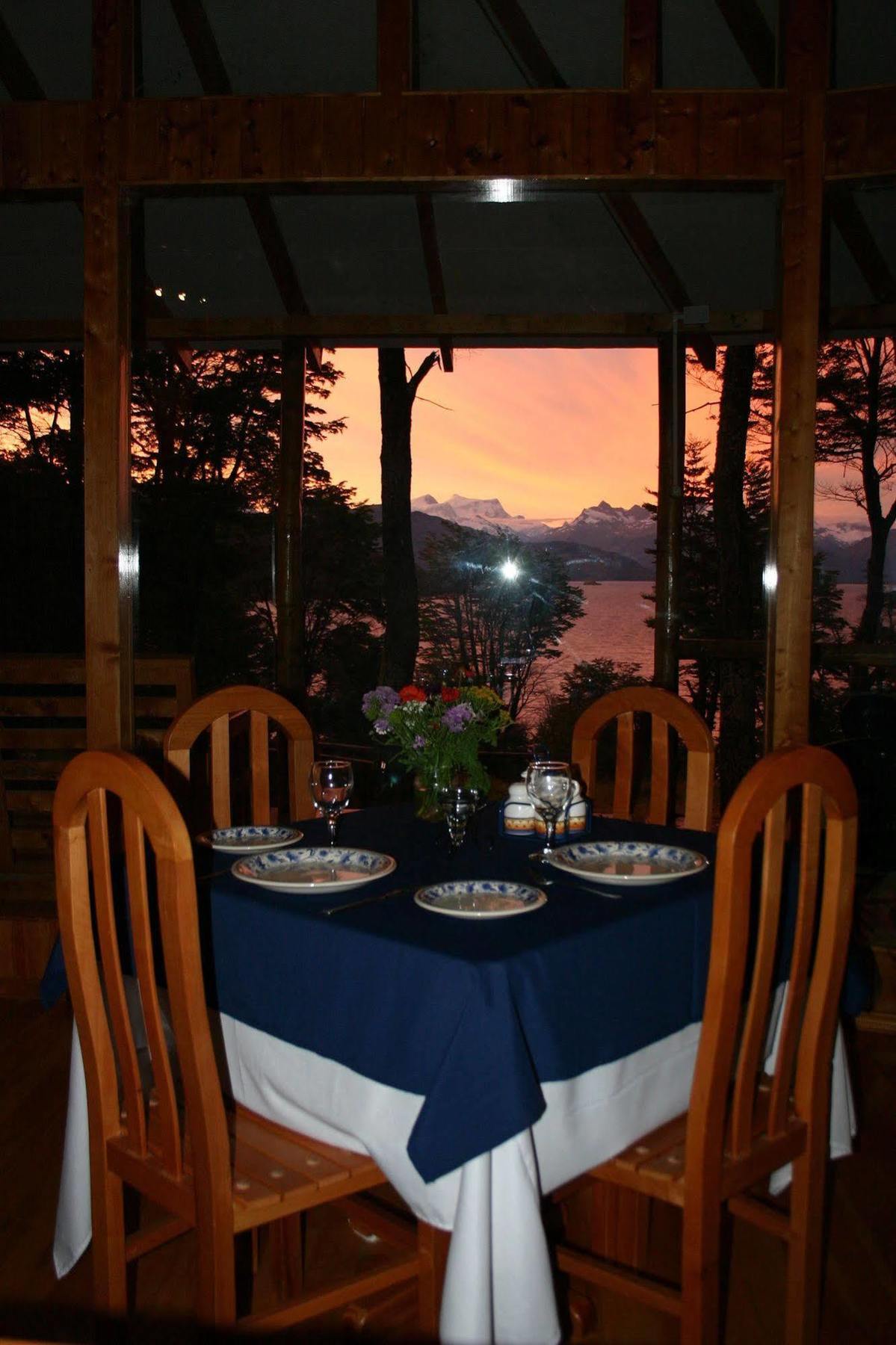 Lodge El Mirador De Guadal Puerto Guadal Eksteriør bilde