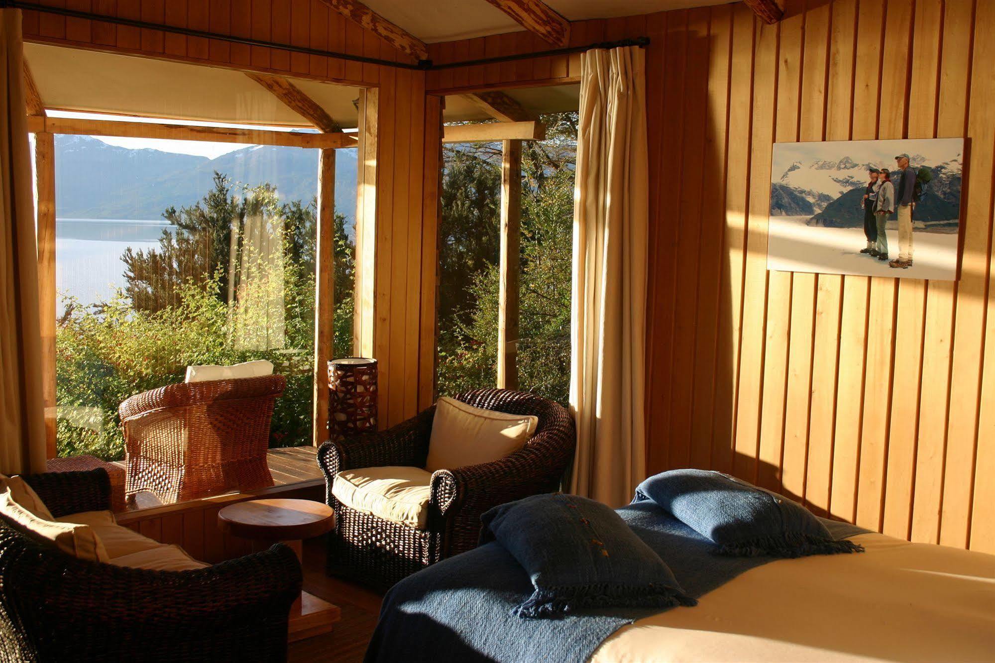Lodge El Mirador De Guadal Puerto Guadal Eksteriør bilde