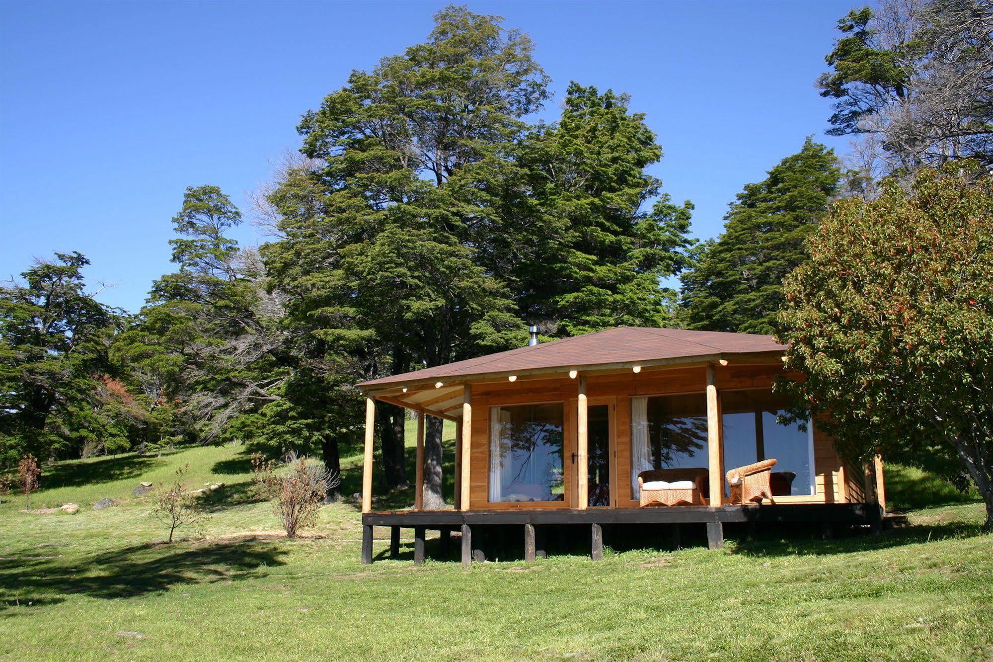 Lodge El Mirador De Guadal Puerto Guadal Eksteriør bilde