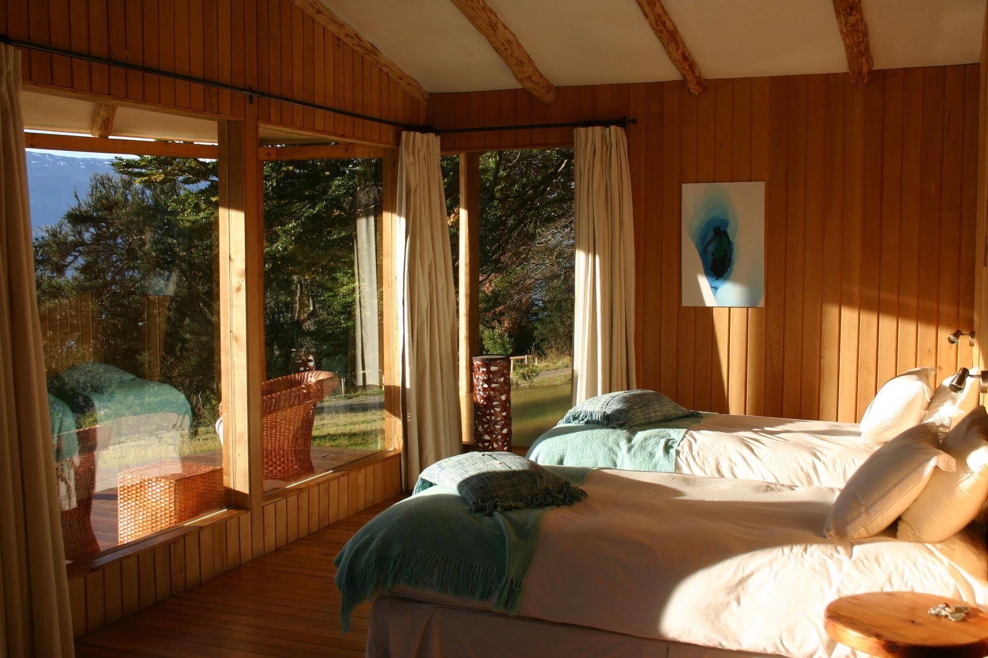 Lodge El Mirador De Guadal Puerto Guadal Eksteriør bilde