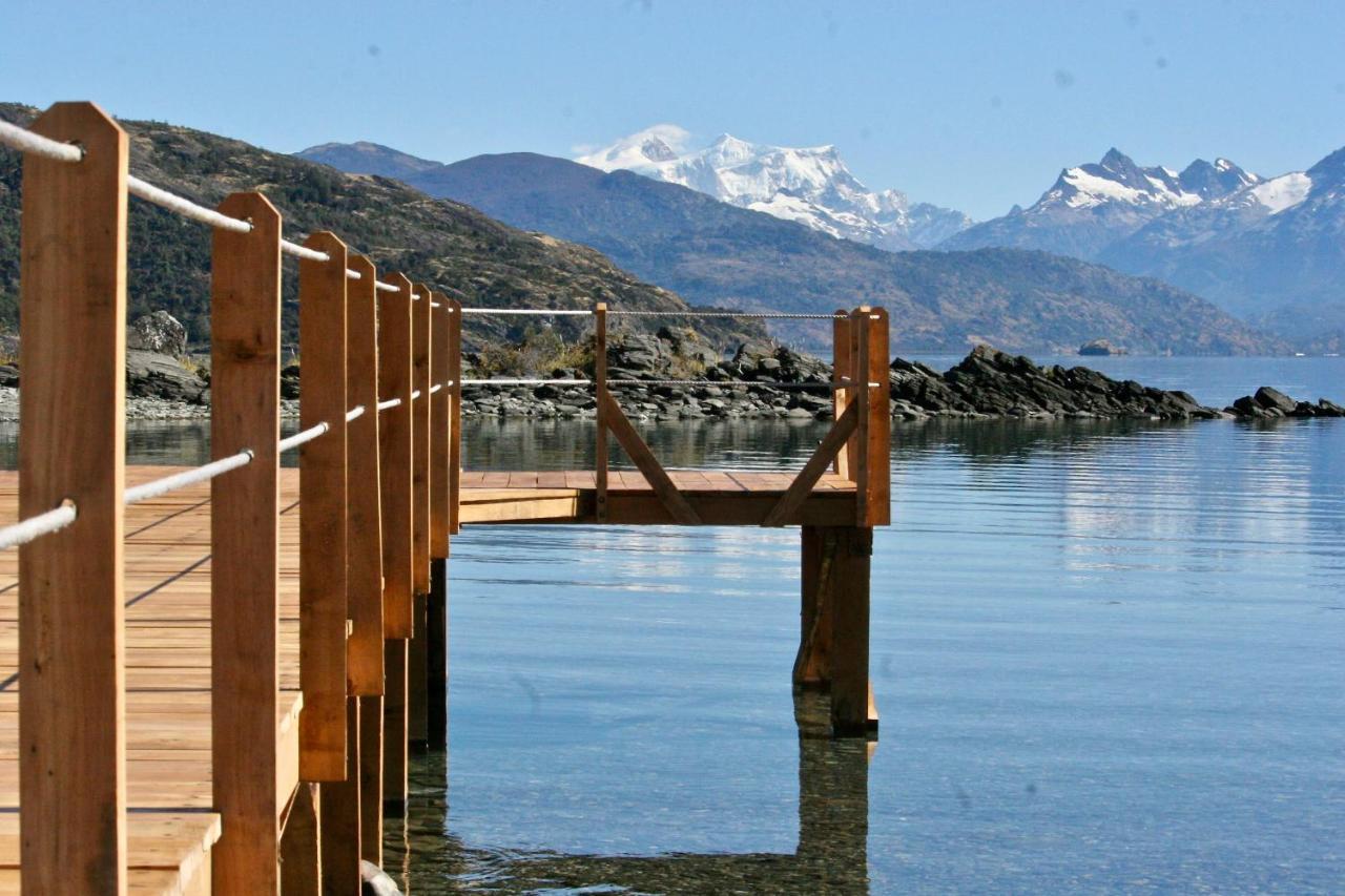 Lodge El Mirador De Guadal Puerto Guadal Eksteriør bilde